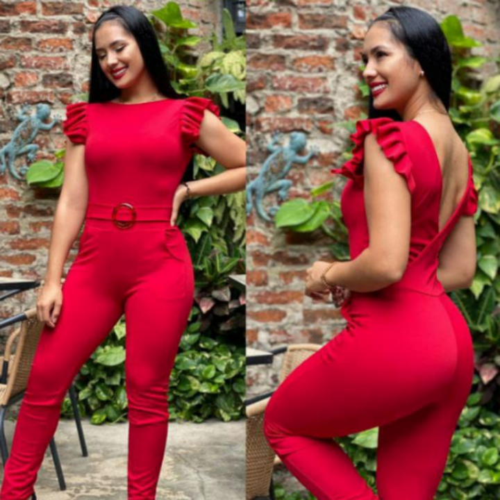 Enterizo con Escote: Elegancia y Estilo en Una Sola Prenda